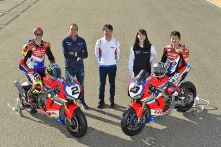 0005_TEAM PHOTO Managemnt and riders_Sbk_2019